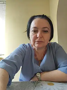 EmmaEmmy40 online show from 06-17-26, 05:18