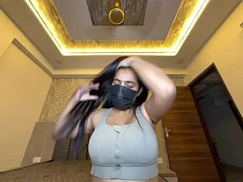 Miss Heer online show from 05-15-26, 06:28