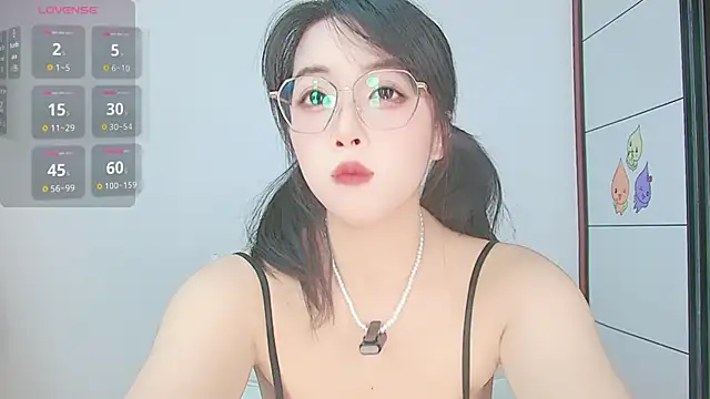 xiaoyu5 online show from 05-08-26, 12:53