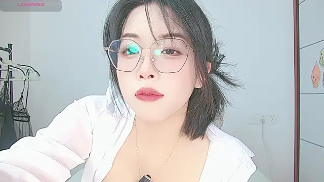 xiaoyu5 online show from 05-27-26, 04:14