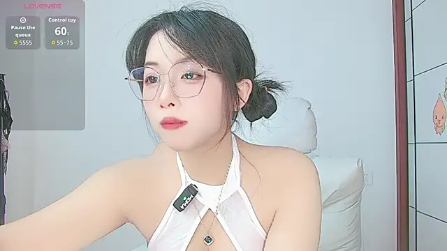 xiaoyu5 online show from 05-12-26, 12:11