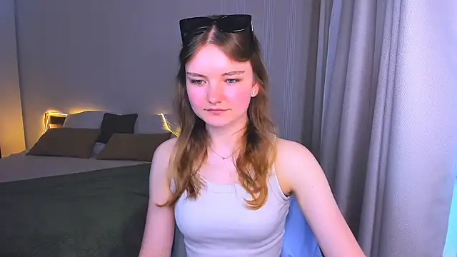 LookEva online show from 06-08-26, 11:11