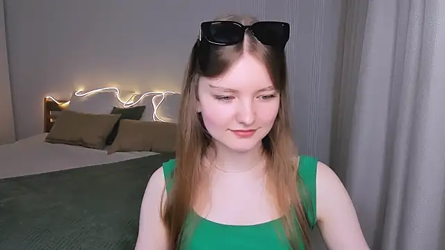 LookEva online show from 05-16-26, 04:33