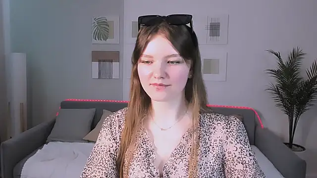 LookEva online show from 05-11-26, 04:04