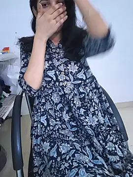 Snapshot of zoya_baby_ chatting on 05-31-26, 04:07 zoya baby online show from 05-31-26, 04:07