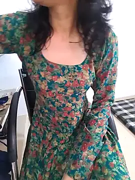 zoya baby  online show from 07-13-26, 04:23