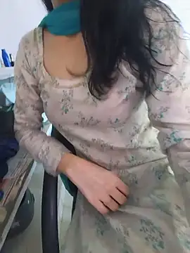 Snapshot of zoya_baby_ chatting on 05-29-26, 05:57 zoya baby online show from 05-29-26, 05:57