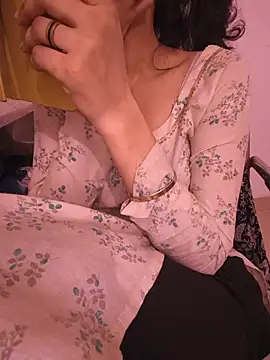 Snapshot of zoya_baby_ chatting on 06-03-26, 02:33 zoya baby online show from 06-03-26, 02:33