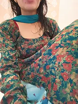 zoya baby  online show from 07-28-26, 04:31