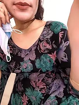 Snapshot of zoya_baby_ chatting on 05-16-26, 06:34 zoya baby online show from 05-16-26, 06:34