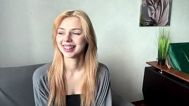 ScarlettRosy online show from 05-28-26, 04:09