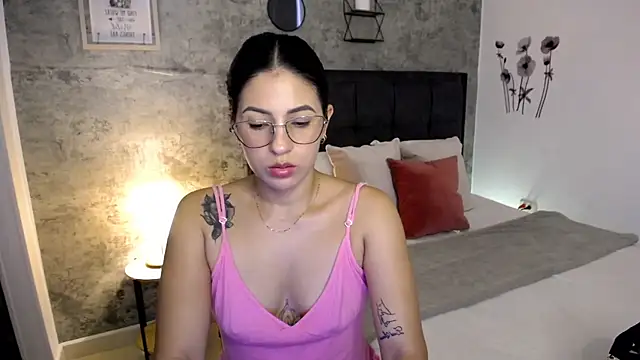 isa cruzx online show from 05-28-26, 09:21