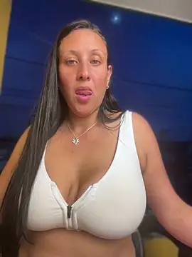 Cloe-Fire online show from 05-27-26, 11:23