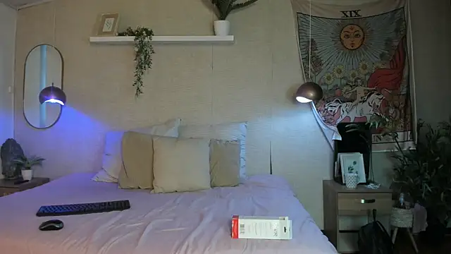 Honey Sofi online show from 05-20-26, 11:51