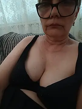 Snapshot of Sabina1967 chatting on 06-09-26, 05:03 Sabina1967 online show from 06-09-26, 05:03