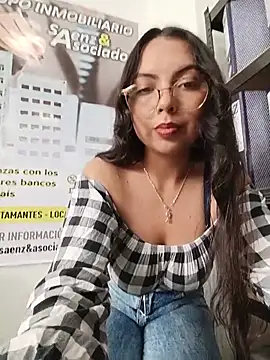 JENNIFER  03 online show from 05-11-26, 02:45