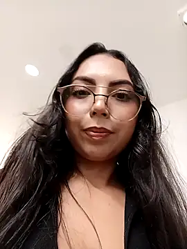JENNIFER  03 online show from 06-02-26, 06:19