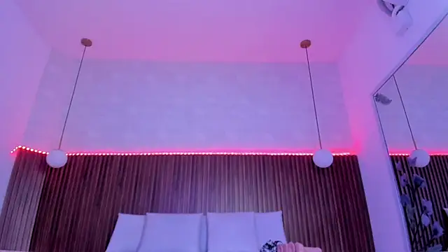 Dafne Evaans online show from 06-03-26, 02:33