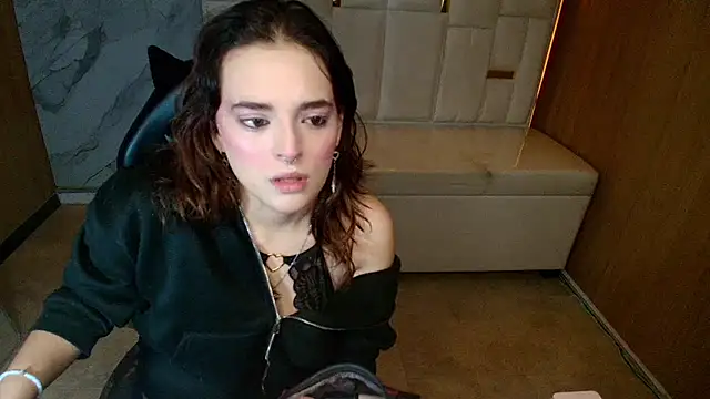 Snapshot of sweet_sky_tf chatting on 06-21-26, 12:55 sweet sky tf online show from 06-21-26, 12:55