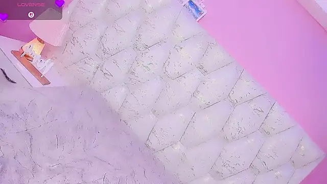 Snapshot of Lexxy_Mattell chatting on 06-24-26, 04:55 Lexxy Mattell online show from 06-24-26, 04:55