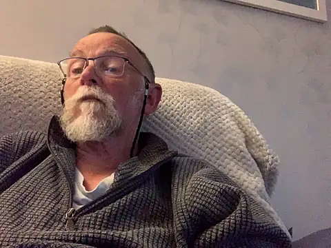Moonraker64 online show from 05-07-26, 07:28