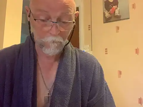 Snapshot of Moonraker64 chatting on 07-02-26, 05:13 Moonraker64 online show from 07-02-26, 05:13