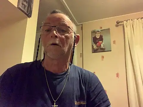 Moonraker64 online show from 05-10-26, 02:26