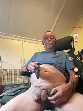 Snapshot of Moonraker64 chatting on 07-23-26, 09:22 Moonraker64 online show from 07-23-26, 09:22