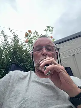 Snapshot of Moonraker64 chatting on 07-28-26, 12:48 Moonraker64 online show from 07-28-26, 12:48
