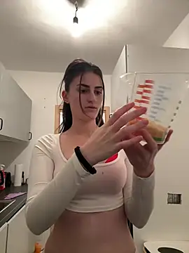OliviaBaby- online show from 05-10-26, 06:32