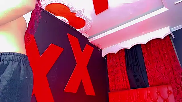 Mia Colucci25 online show from 06-12-26, 06:00