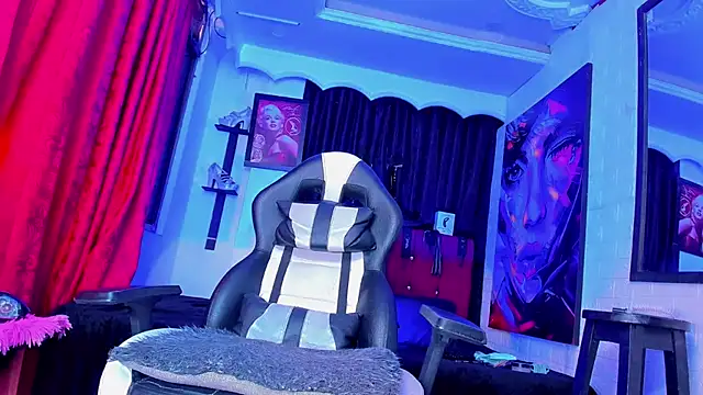 Mia Colucci25 online show from 06-18-26, 08:14