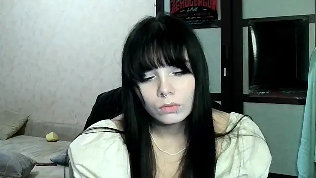 gothicq online show from 06-28-26, 03:51
