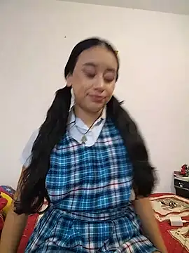 L0lita Emi12 online show from 06-03-26, 08:13
