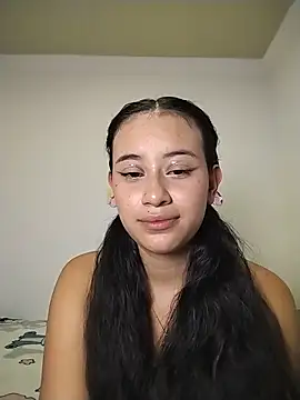 L0lita Emi12 online show from 06-10-26, 04:13