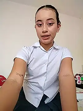 L0lita Emi12 online show from 06-11-26, 03:20