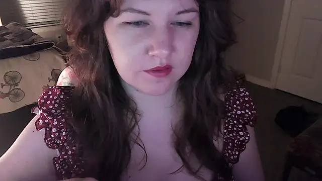 ScarletMaroon online show from 05-05-26, 07:11