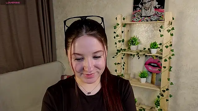 Snapshot of RudyLienna chatting on 05-20-26, 04:31 RudyLienna online show from 05-20-26, 04:31