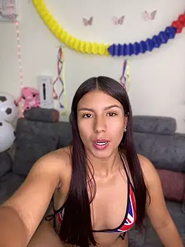 FernandaHils online show from 06-16-26, 08:53