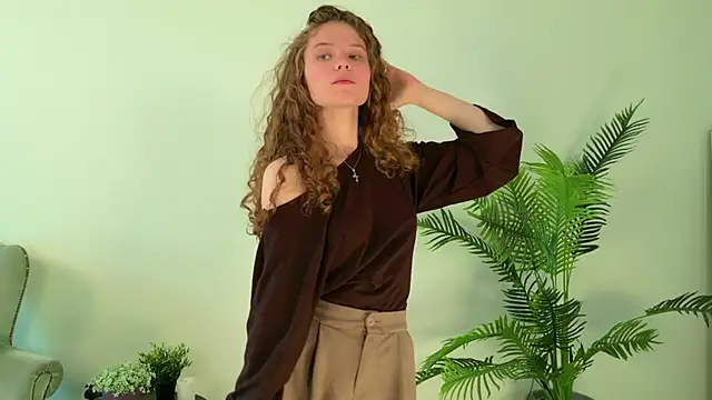 Mila Stain online show from 05-12-26, 05:26