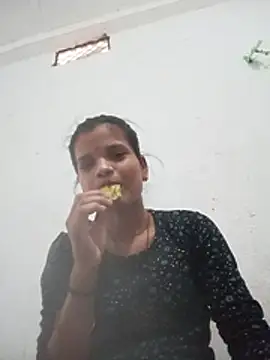 Student garl 1 online show from 06-11-26, 07:27