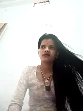 Student garl 1 online show from 05-13-26, 07:15