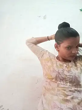 Student garl 1 online show from 05-25-26, 07:18