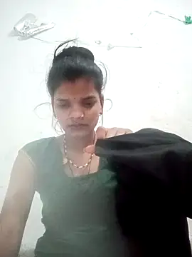 Student garl 1 online show from 05-04-26, 08:44
