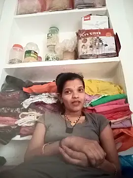 Student garl 1 online show from 05-05-26, 09:12