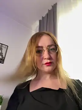 CherryChaos  online show from 06-11-26, 06:21