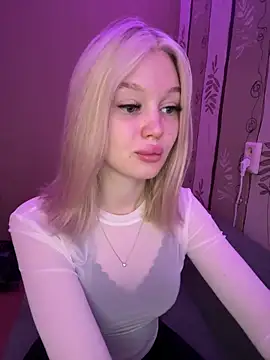 Velvet Doll  online show from 06-03-26, 04:24