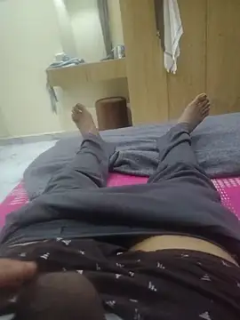 santhoshkannadaboy online show from 06-18-26, 03:06