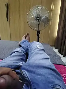 santhoshkannadaboy online show from 05-22-26, 04:05