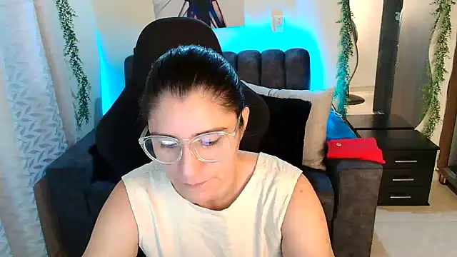 LUCYMILF SEXY online show from 06-14-26, 11:33